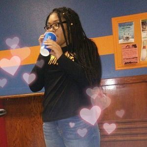 Meet your Posher, Carla